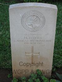 Dar Es Salaam War Cemetery - Davies, H